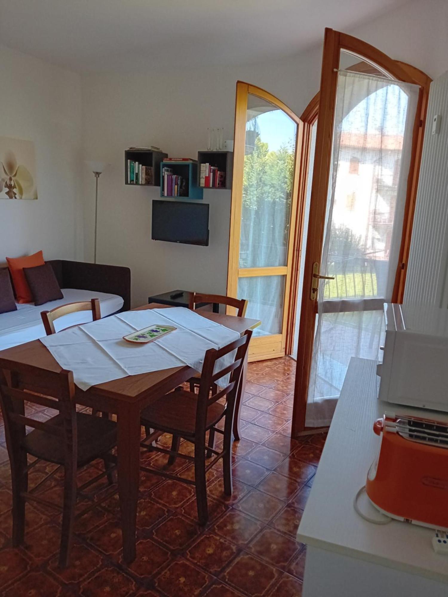 Il Glicine Sul Garda Appartamento Turistico Peschiera del Garda Dış mekan fotoğraf